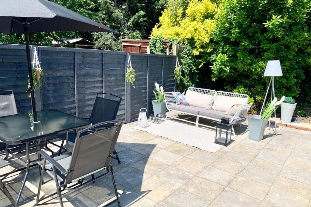 Contemporary 3 Bed House With Spacious Garden Close To Stratford Londra